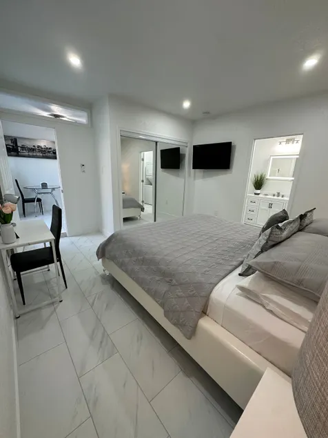 New Fancy Apartment - Image 1