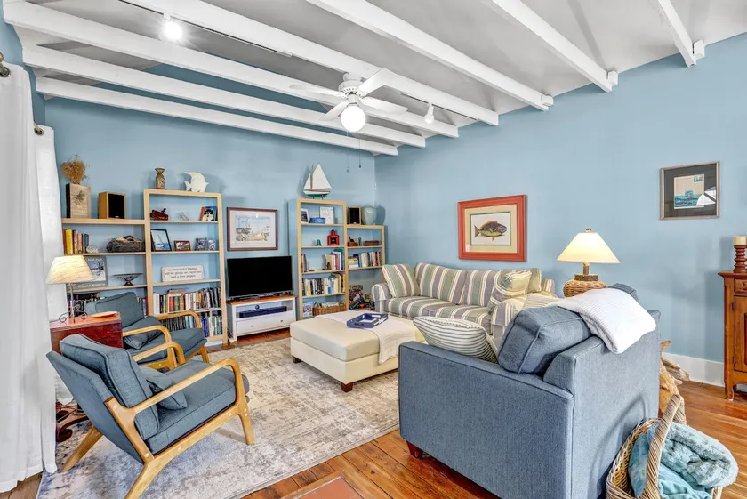 Scuttlebutt Nautical Cottage - Image 1