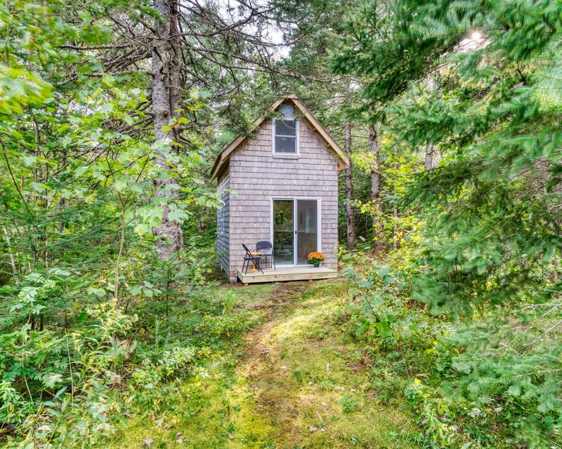 Moss Grove Cabin - Image 1