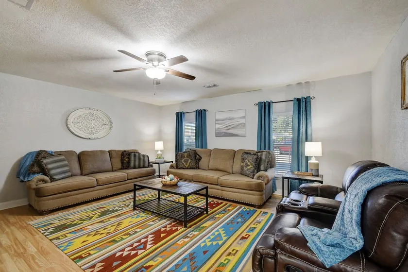 Alamo Ranch Casita - Image 1