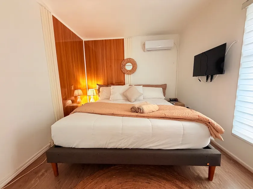 White Villa Alemana stay / Jacuzzi option - Image 1