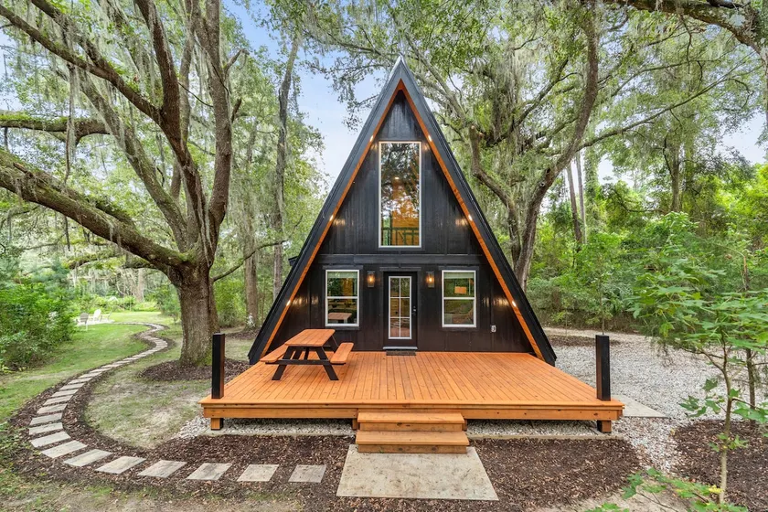 Cozy A-Frame Retreat w/ hot tub! - Image 1