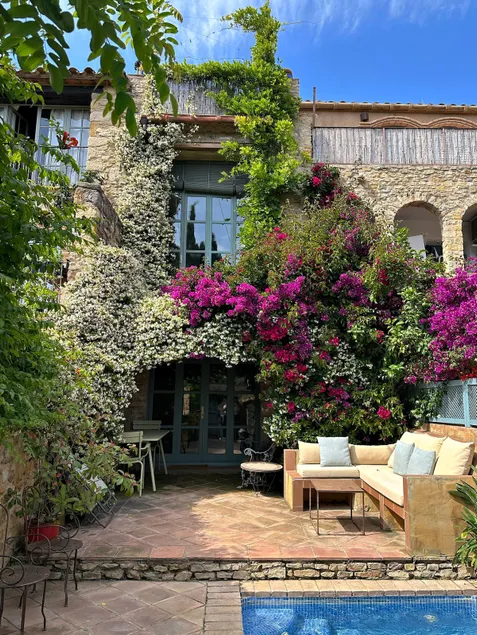 Castle Views! Downtown Home with Pool - Image 1