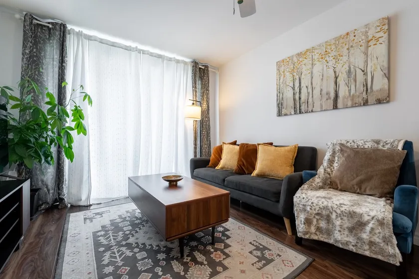 Cozy Family Home Near Montreal - Image 1