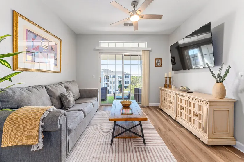 Cozy Condo Minutes Away From Disney - Image 1
