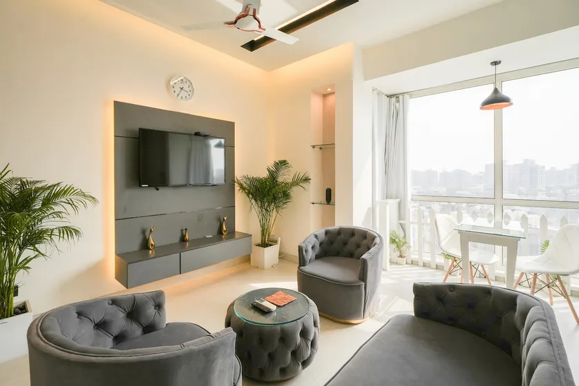 Modern Serviced Studio Apartment In Gurgaon - Image 1