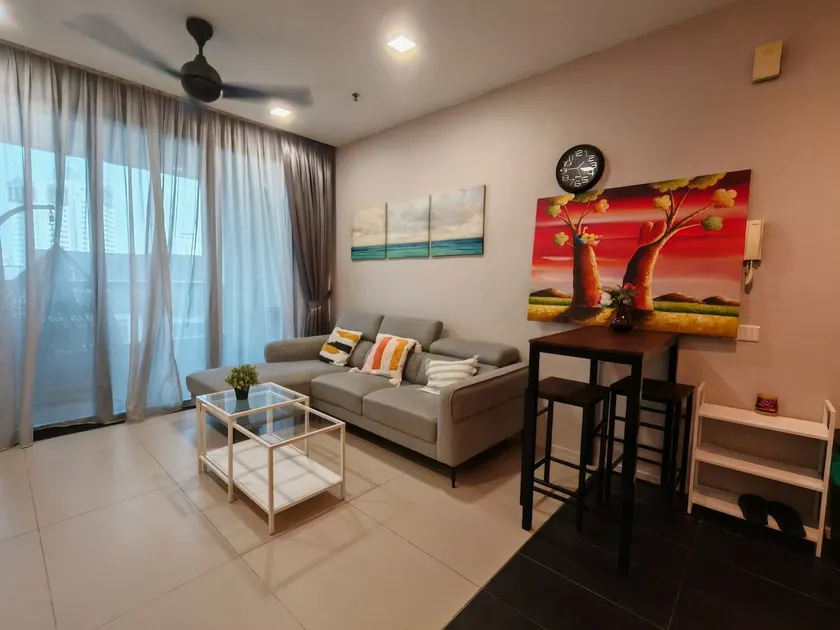 Arcoris Mont Kiara next 163plaza 1-4Pax one plus one Bedroom - Image 1