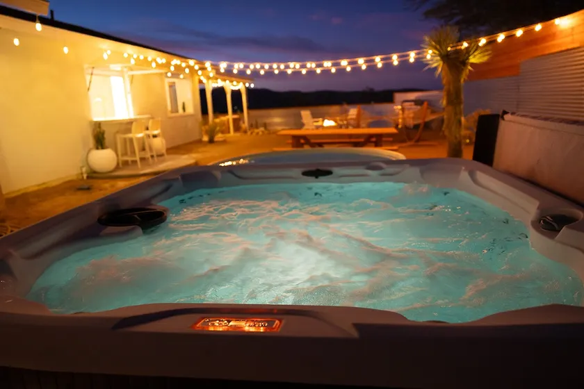 Artist Desert Stay • Hot Tub + Fire Pit Views - Image 1