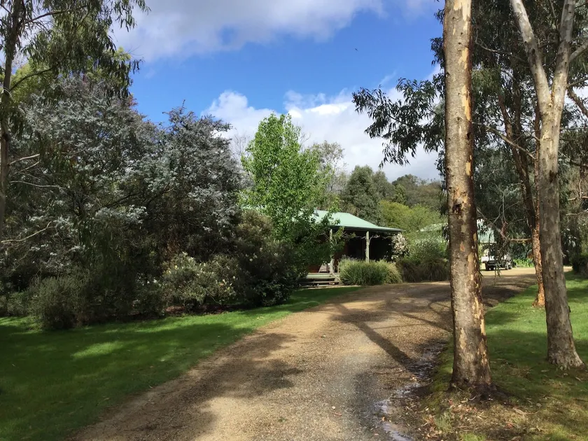 Maddens Cottage - Relax in the heart of the Yarra Valley wine district. - Image 1