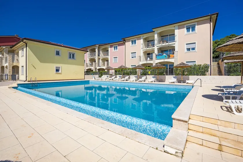 Comfortable sea view apartment with 2 bathrooms - Image 1