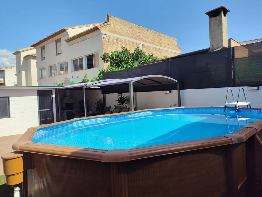 family home in La Zubia - Image 1