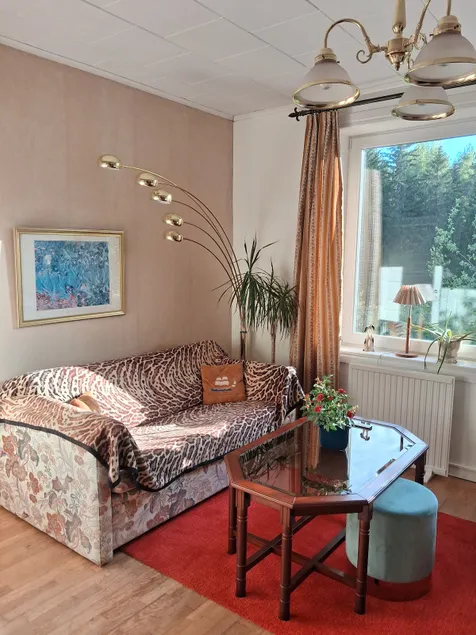 Villa in a quiet area close to nature, the lake, and the city - Image 1