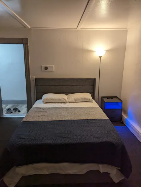 Newly Renovated, and Spacious great for family - Image 1