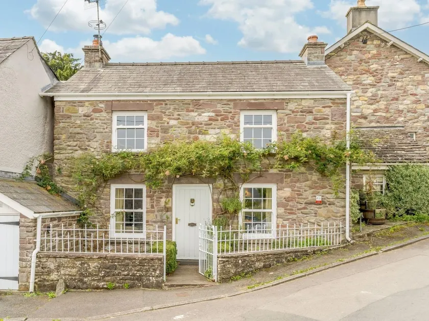 2 Bed in Crickhowell oc-bn023 - Image 1