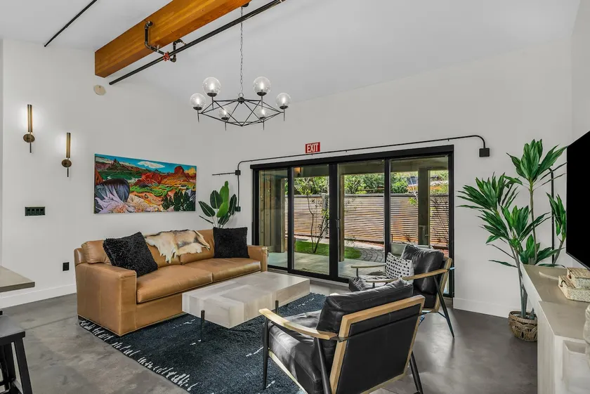 Zion Canyon Casita 1, Steam shower, soaking tub! - Image 1