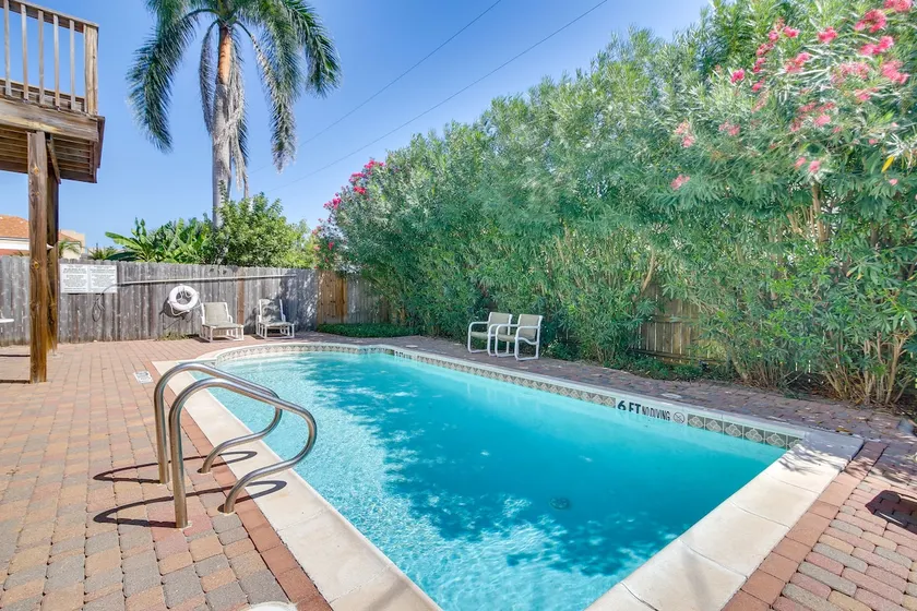 South Padre Island Condo w/ Shared Outdoor Pool! - Image 1