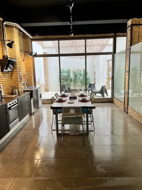 IY Loft 4 - Open Plan Garage Style - Up to 4 people - Image 1