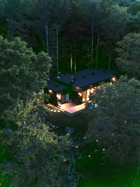 DAX House | Luxury Retreat with Spa - Image 1