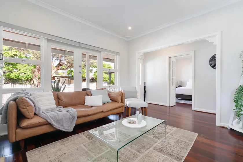 Guildford Cottage Swan BnB Management - Image 1