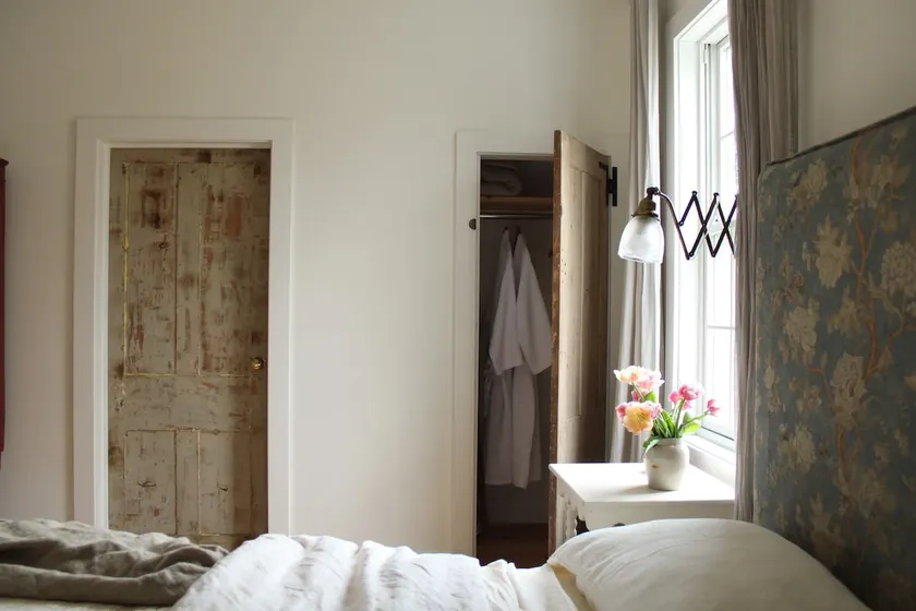 Peaceful Studio Farmstay with Pasture Views - Image 1