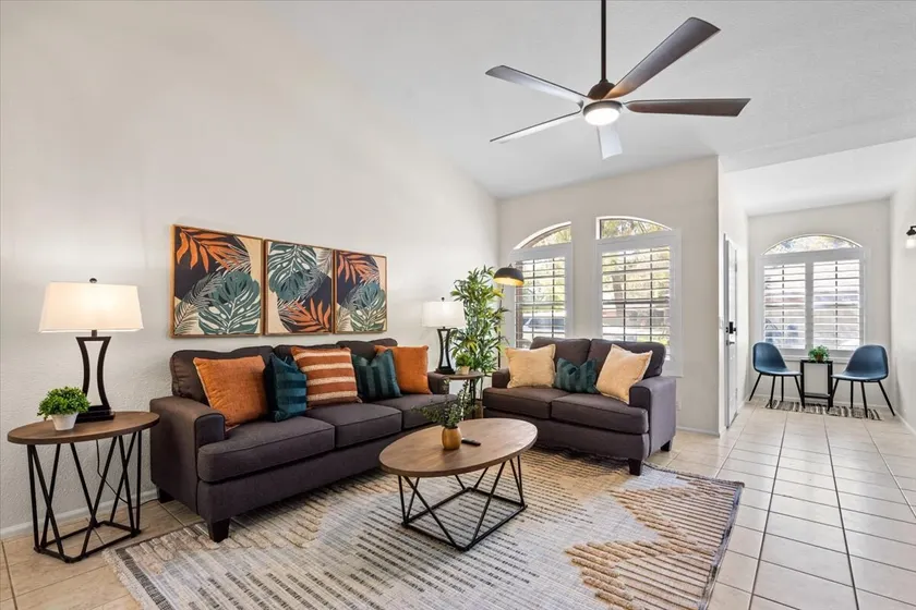Clean, Quiet, Relaxing Gilbert Home - Image 1