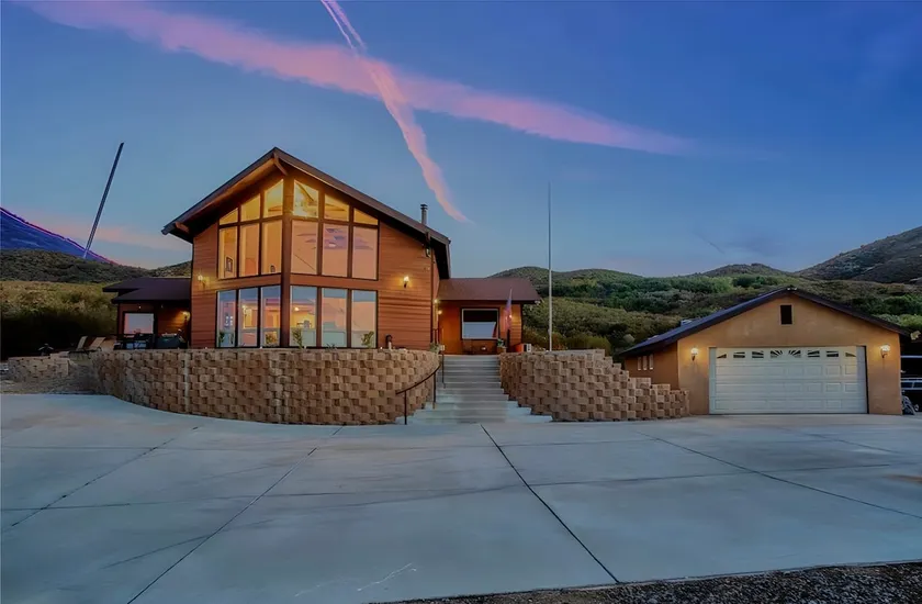 Silverwood Haven • Minutes to Silverwood Lake! - Image 1