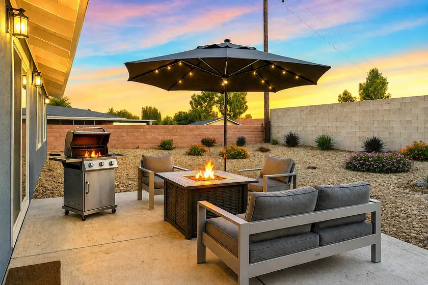 BBQ Backyard|Fire Pit|Games|Close to Ventura Beach - Image 1