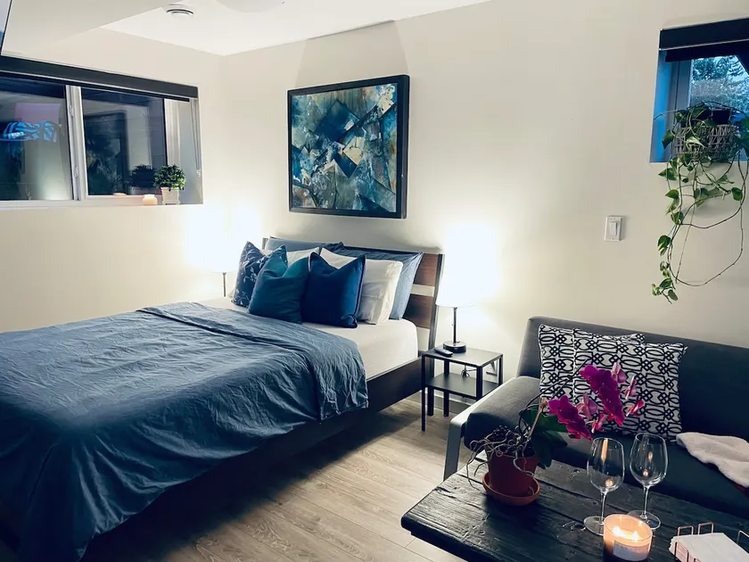 Cozy Private Studio South Osborn-Entire Unit - Image 1
