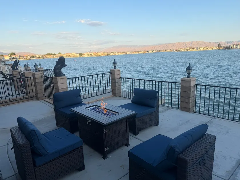 Open Water Front Lake House - Image 1