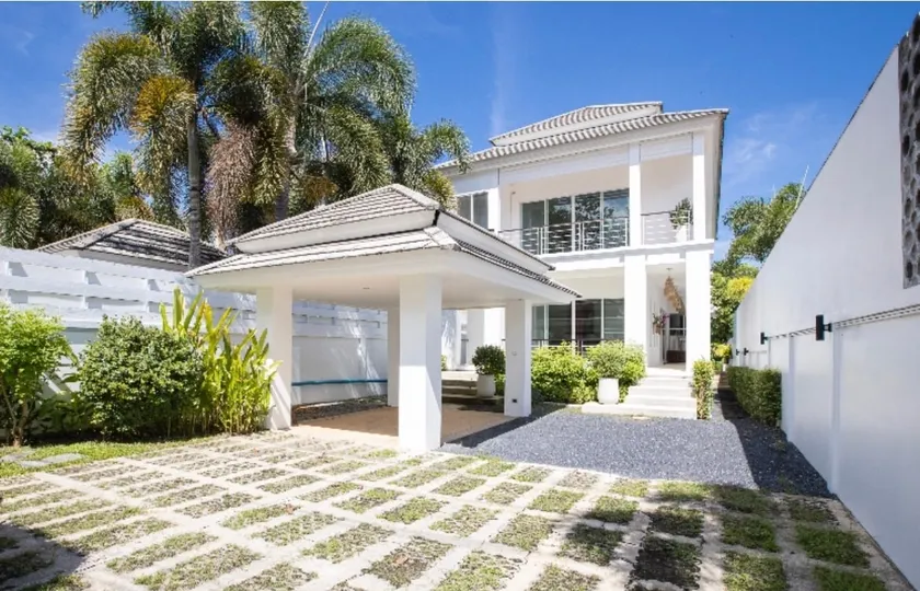 Cozy poolvilla in the heart of Phuket - Image 1