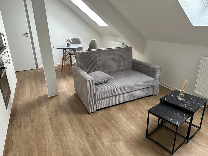 Bright, beautiful, modern apartment - Image 1