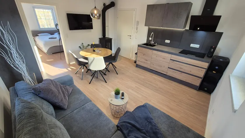 Exclusive apartment with balcony - Image 1