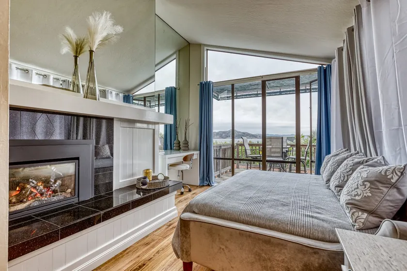 The Overlook - Starboard View | Unit C - Image 1