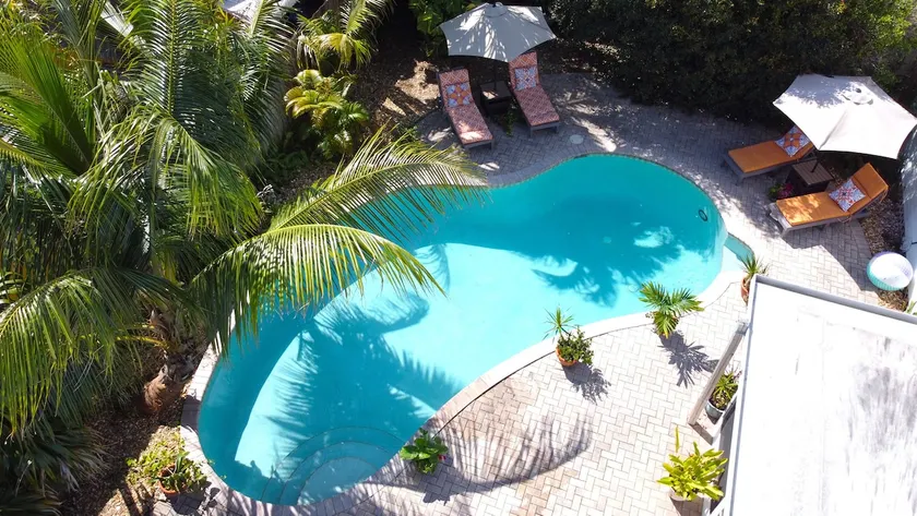 The Ave House- A Private Oasis Retreat with Pool - Image 1