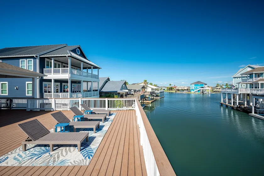 Agua Vista Waterfront Paradise/Hot Tub/Fish/Kayaks - Image 1