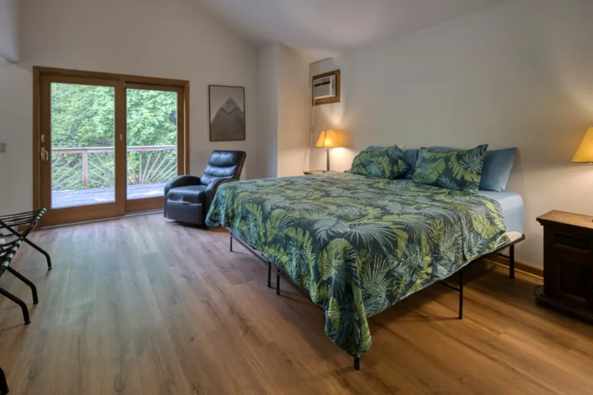 Secluded Forest Estate near Lake Hopatcong - Image 1
