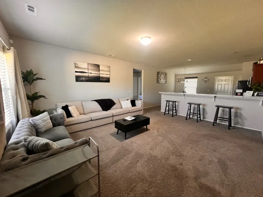 Neat home in quiet, safe neighborhood close to XNA - Image 1
