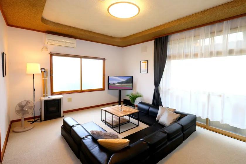 5 min walk to Furano Marche, Private House - Image 1