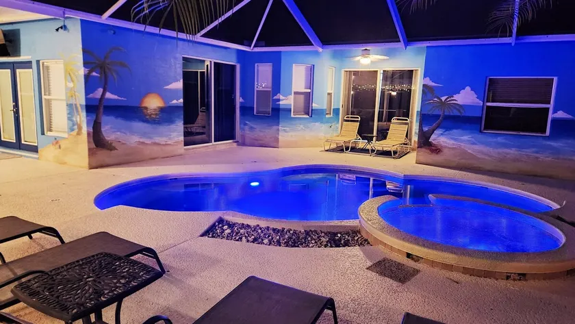 Beach like you've never seen! Heated pool/spa! - Image 1