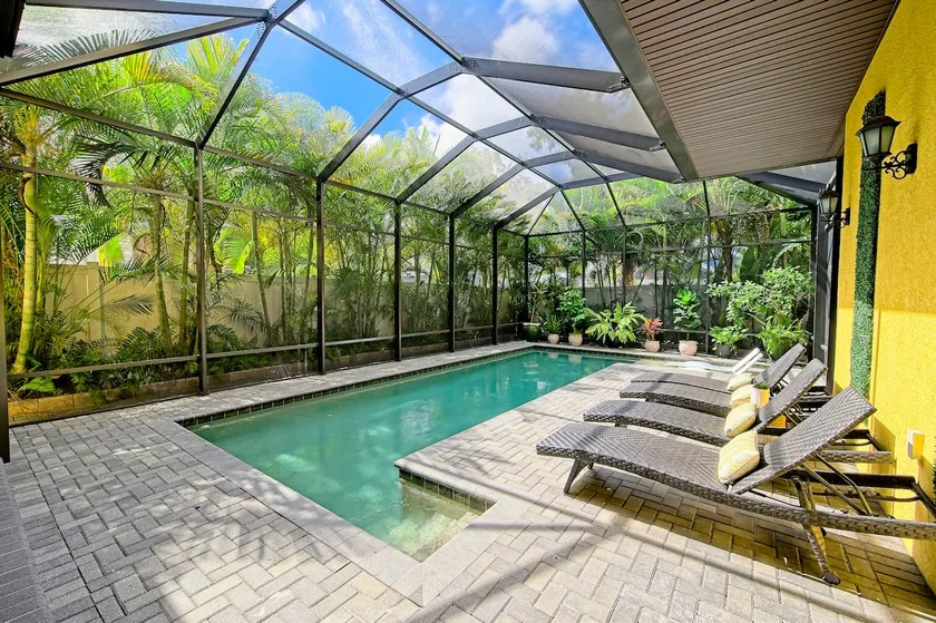 Downtown Sarasota Oasis w/ Heated Pool! - Image 1