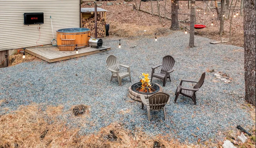  Arctic Getaway w/ Hot Tub and Sauna near Bushkill Falls - Image 1