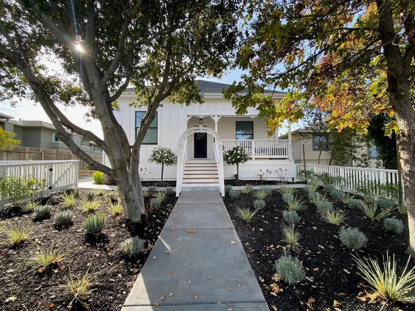 Updated and Spacious 3BR/2BA Victorian Style Home - Image 1