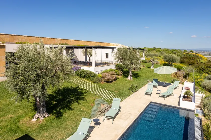 ISULATRAVEL- Casa Carlita - Image 1