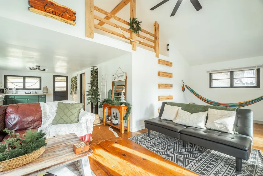 •FUN CABIN• w/ Creek & MTN VIEWS ~Dog Friendly~ - Image 1