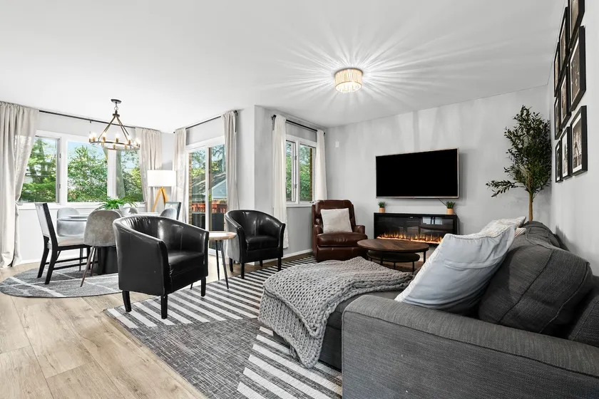 Cozy Brownstone Near Downtown Royal Oak - Image 1
