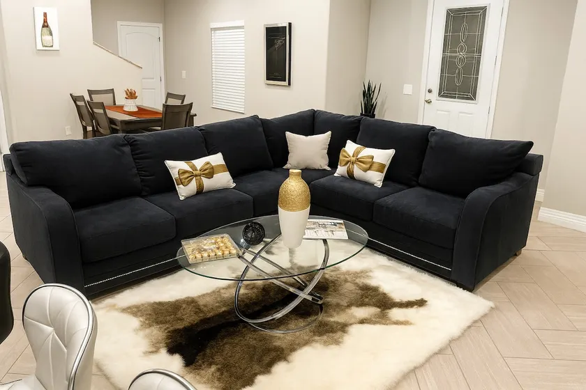 Massive Stay | Bright & Open Layout + Comfy - Image 1