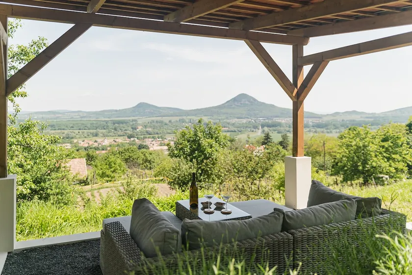 Chill'Inn is a hidden house with views - Image 1