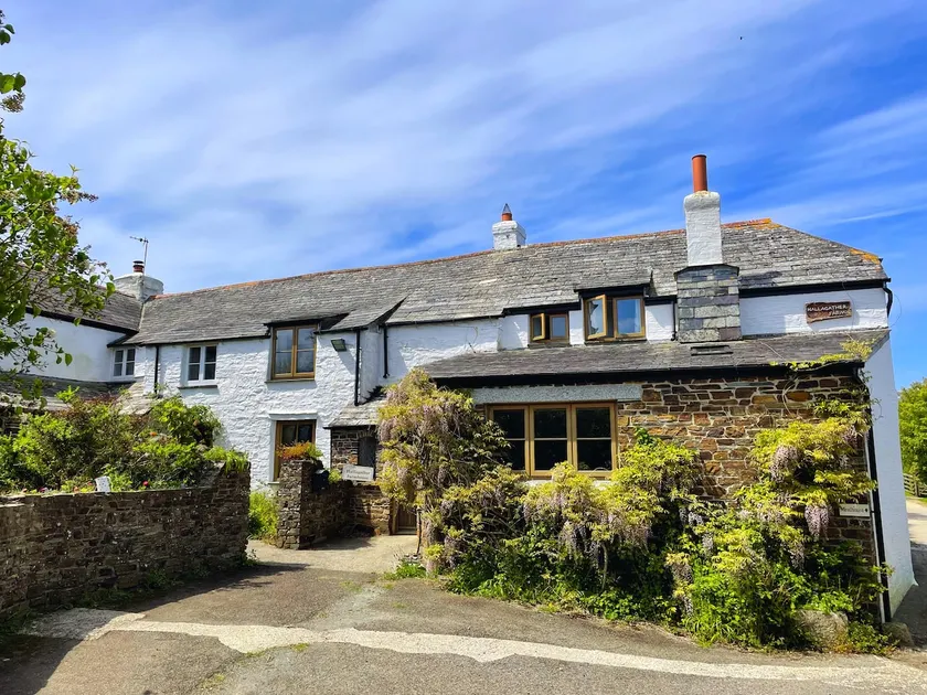 Hallagather Farmhouse - Image 1
