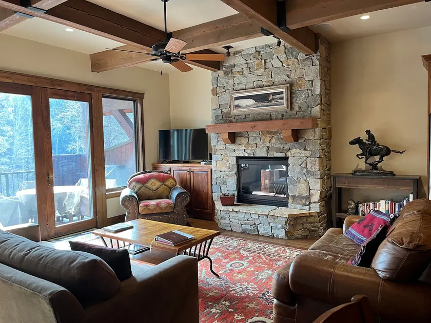 Cozy Condo in the Heart of Downtown BigFork - Image 1