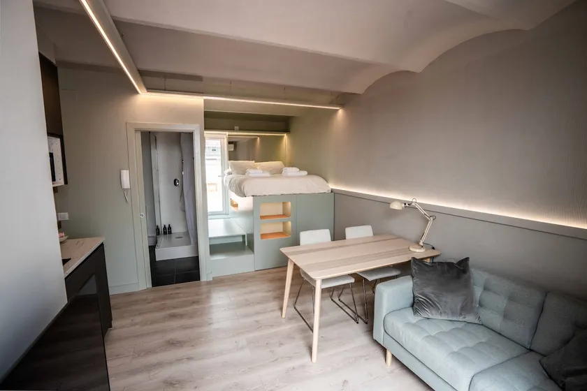Studio with views and private terraces - Image 1